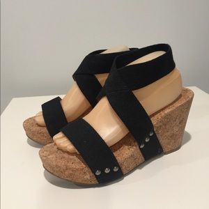 Lucky Brand Black Casual Platform Wedges