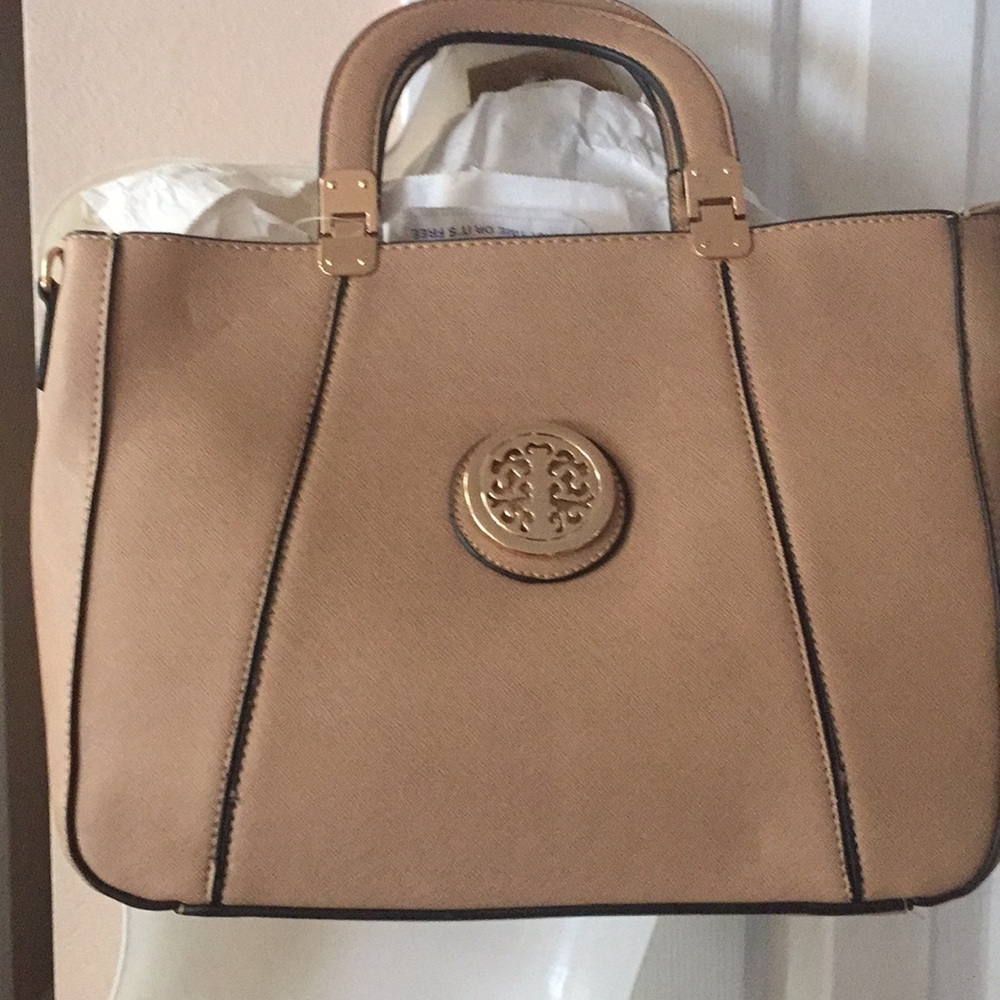 Leather shoulder Tote handbags.