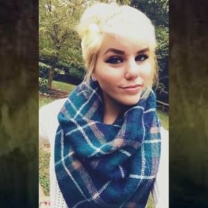 Meet your Posher, Jasolyn