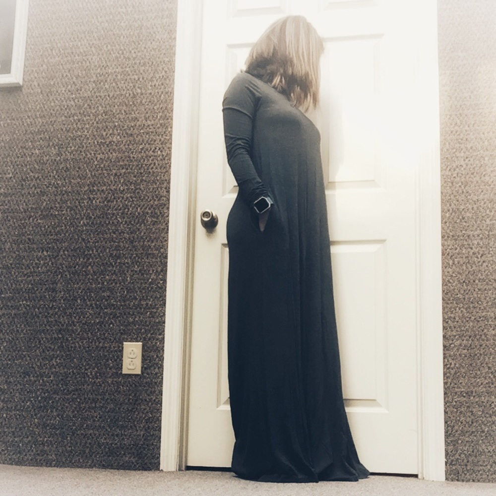 Black Long Sleeve Maxi Dress - Picture 7 of 7