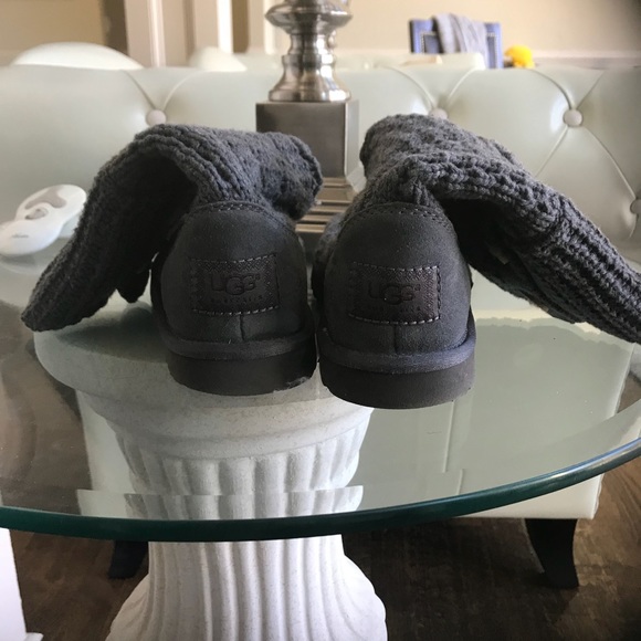 Authentic ugg - Picture 2 of 3