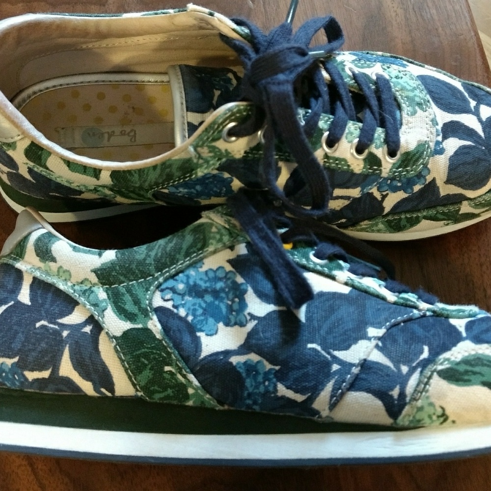 Boden Sneakers