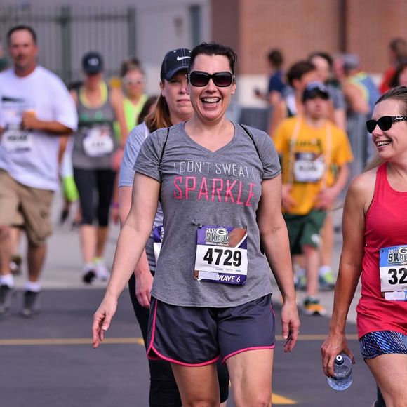 Meet your Posher, Debra - Picture 1 of 1