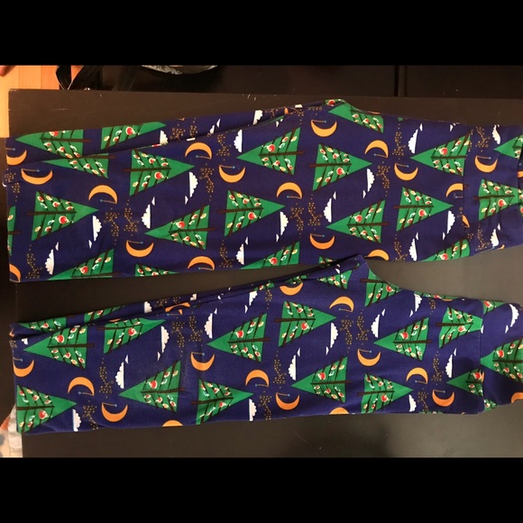Lularoe Christmas Leggings Mommy & Me Set - Picture 4 of 5
