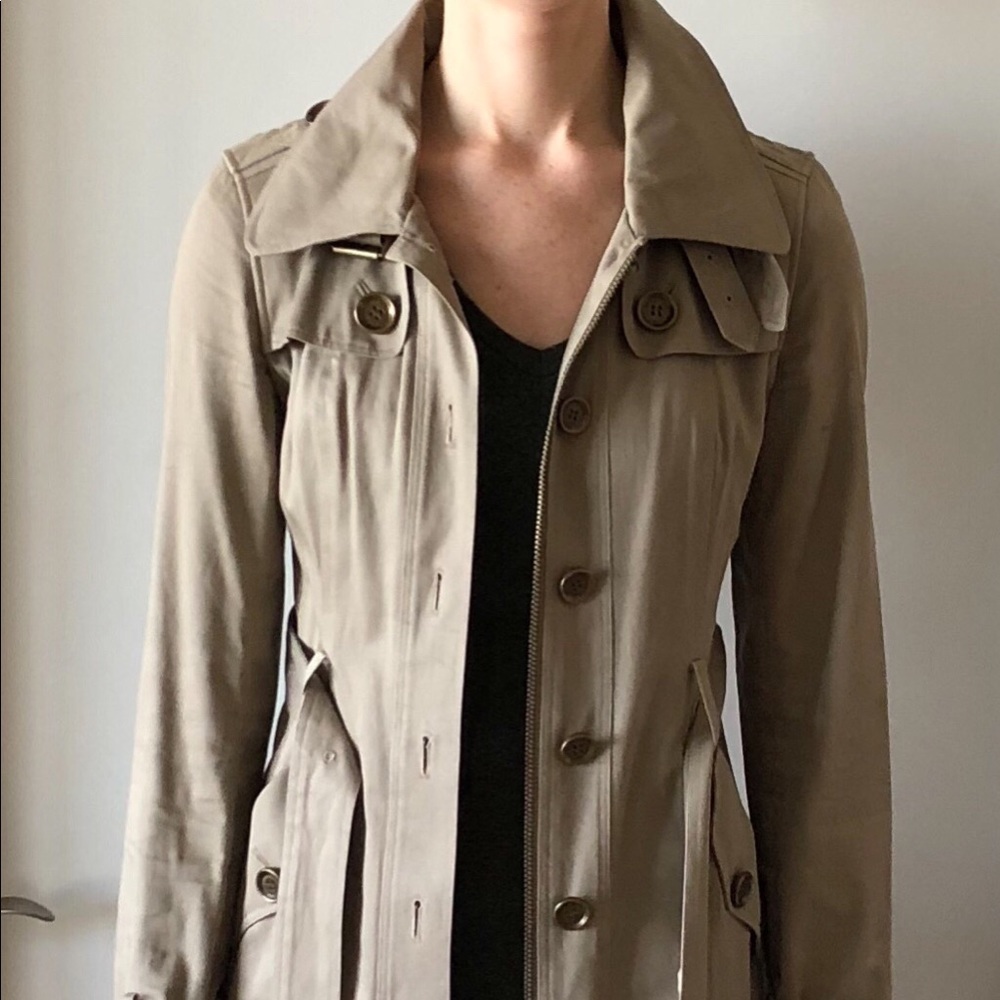 Burberry Trench 2 4 Great Condition!