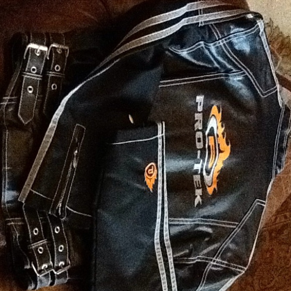 NWT XS/SM genuine leather ,reflective design❤️ - Picture 5 of 8