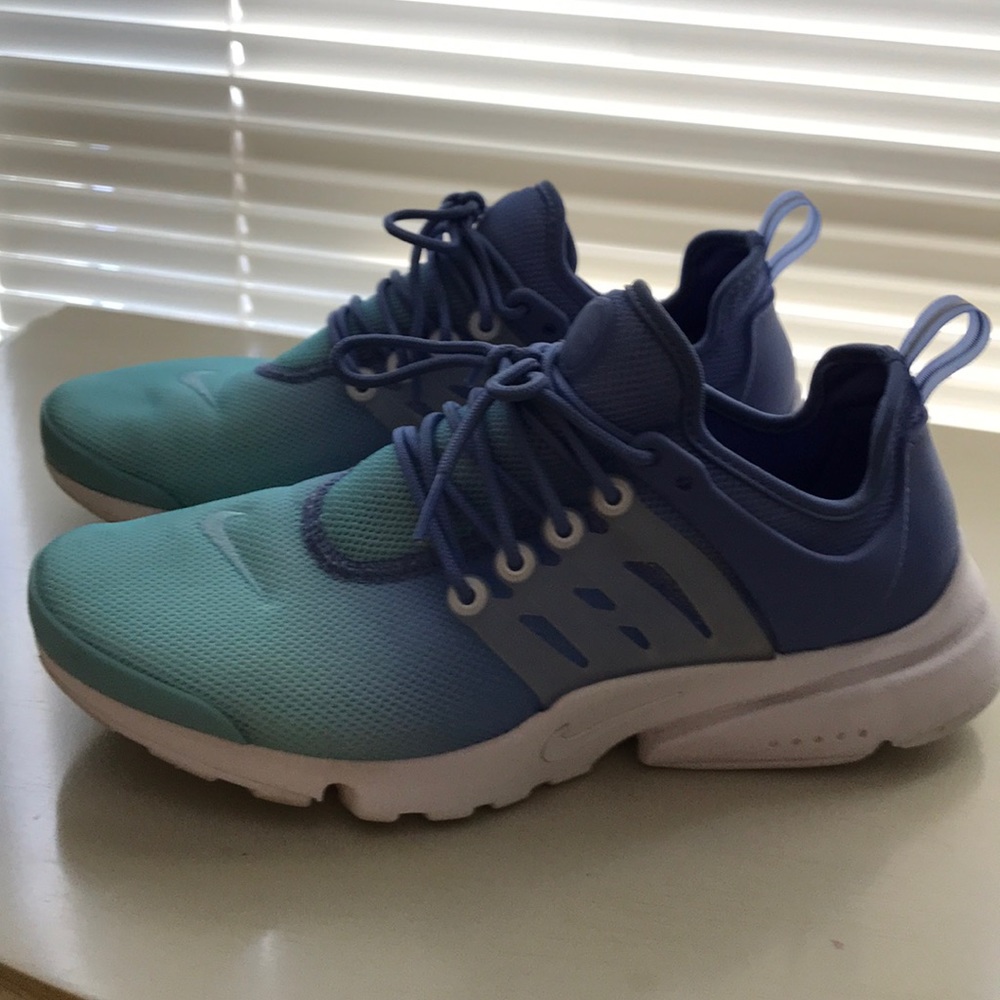 Women’s nike sneaker