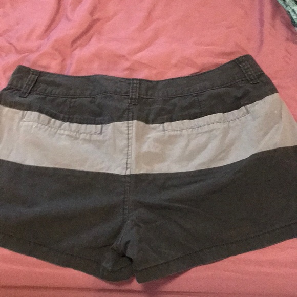 Shorts - Picture 3 of 3