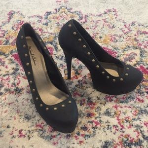 Michael Antonio Pumps
