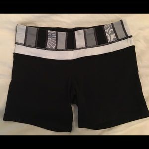 Reversible Spandex Short - Size 6