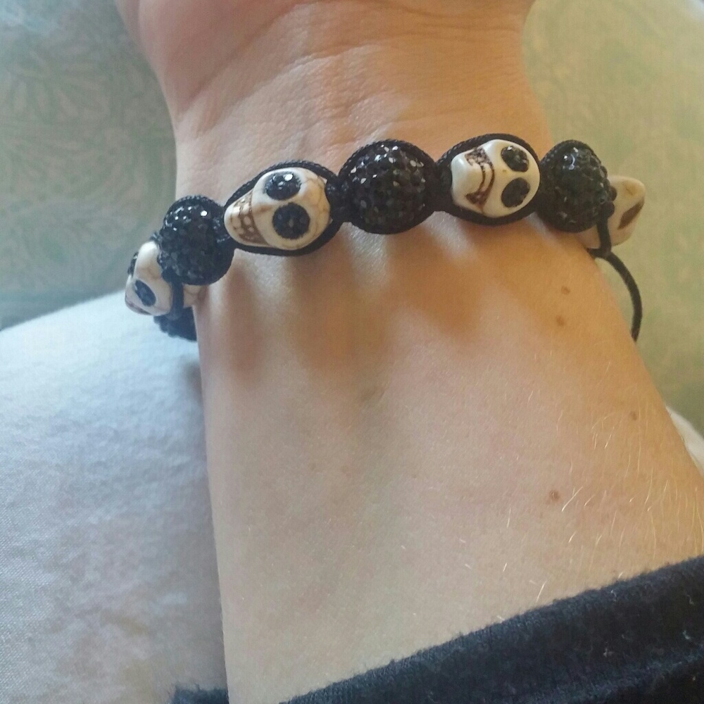 Bon skull bone bracelet