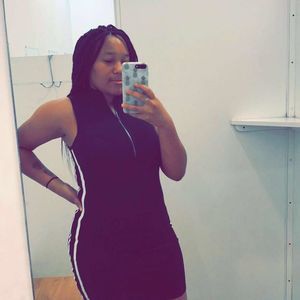 Meet your Posher, Denae