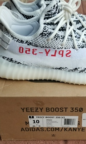 YEEZY BOOST 350 V2 ZEBRA