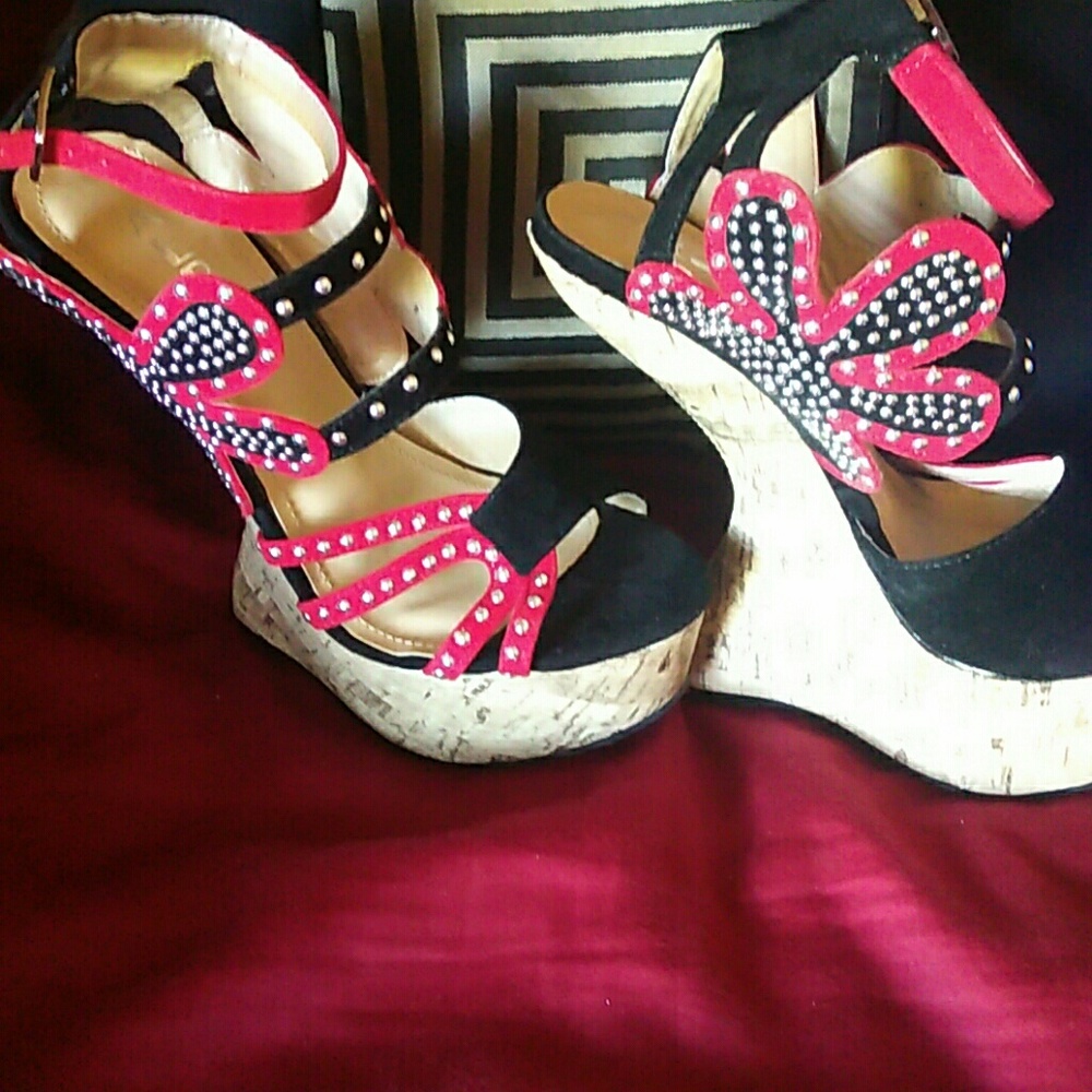 Wedges and 1 pair of heels