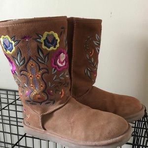 Ugg Boots size US7, NWOT