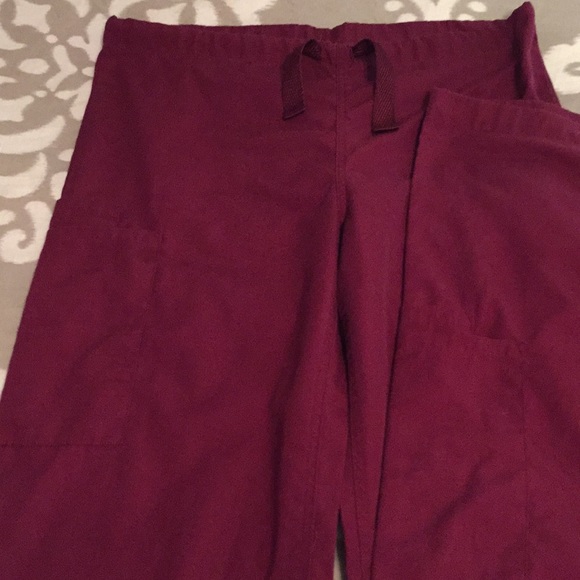 EUC Cherokee scrub pants - Picture 2 of 3