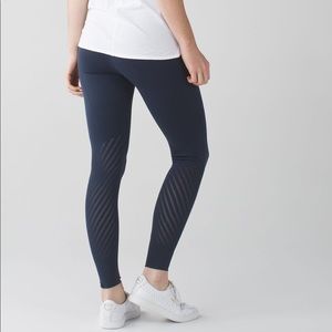Lululemon Enlighten Tight