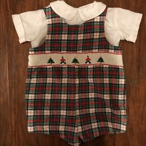 Heartstrings sz 24 mos Christmas Smocked outfit