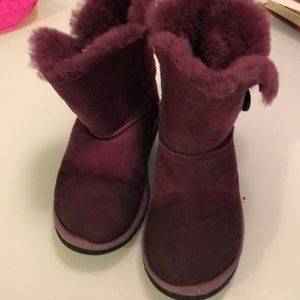 Girls Bailey Button Boots.