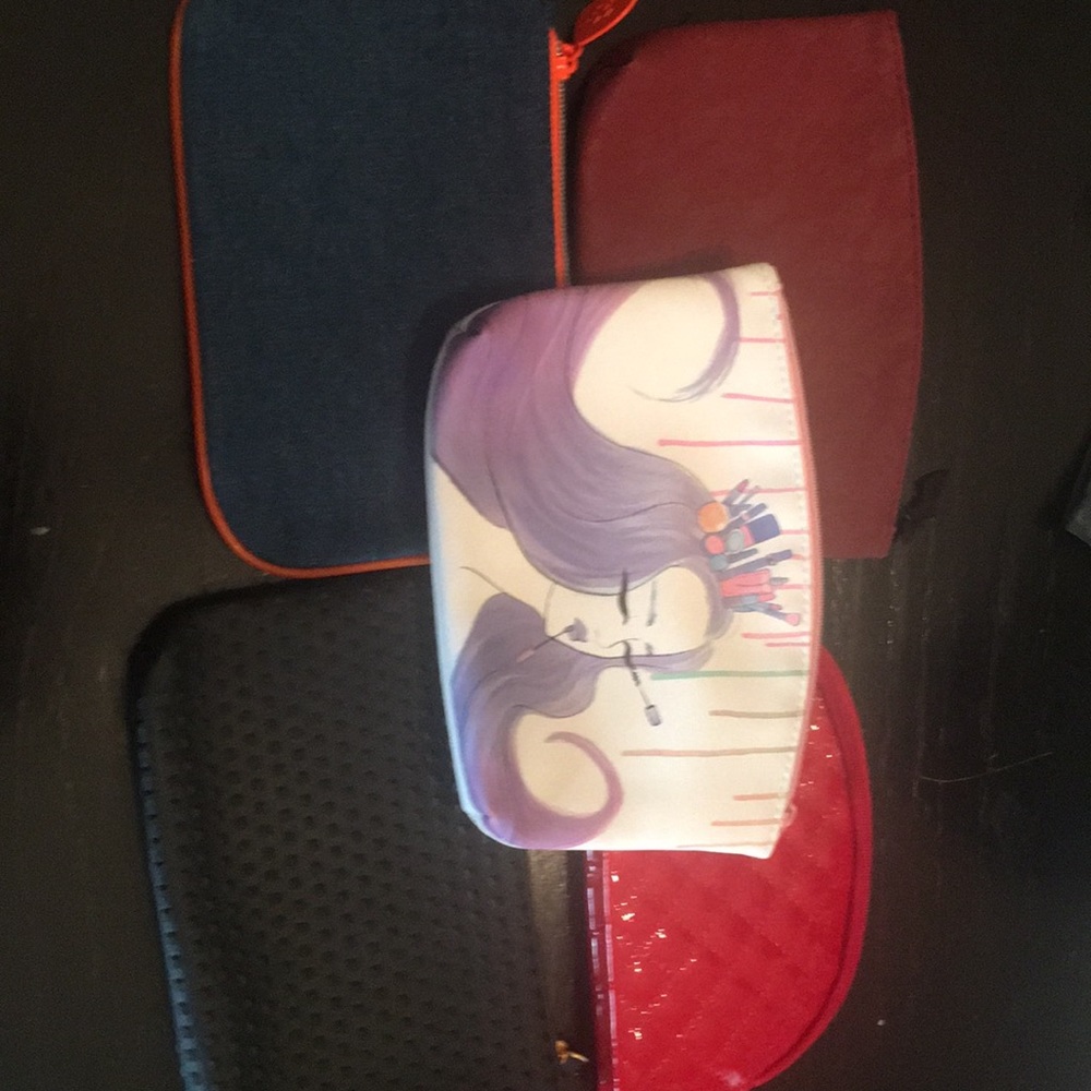 5 total makeup bags