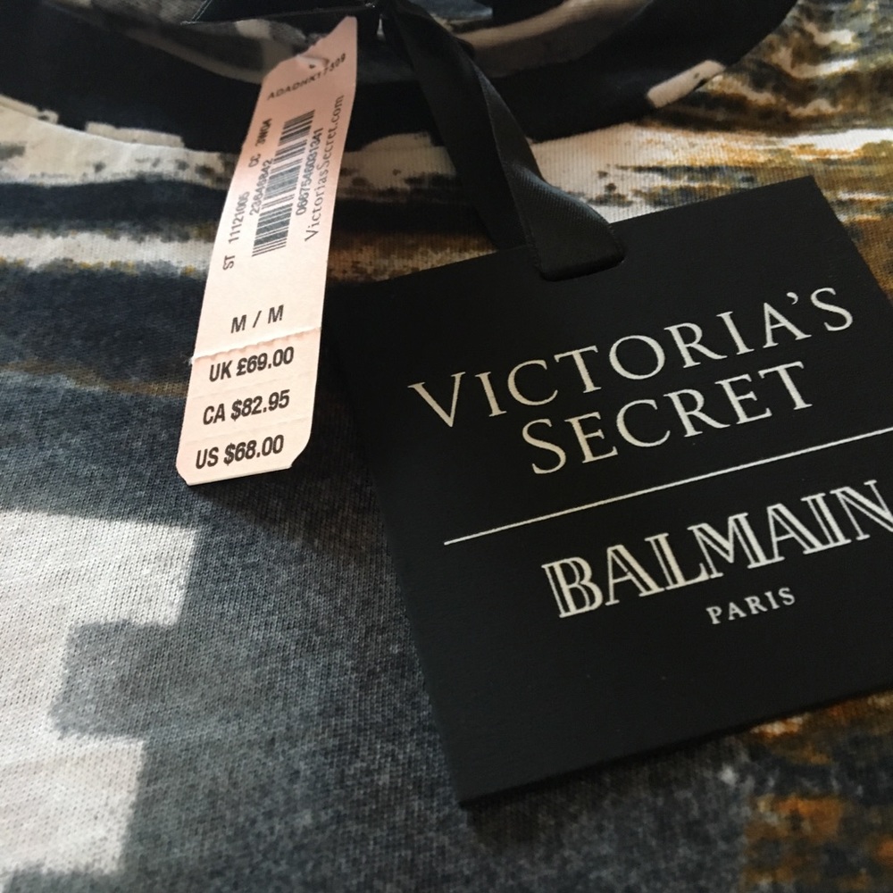 VS x Balmain Graphic Oversized Tee - Picture 3 of 6