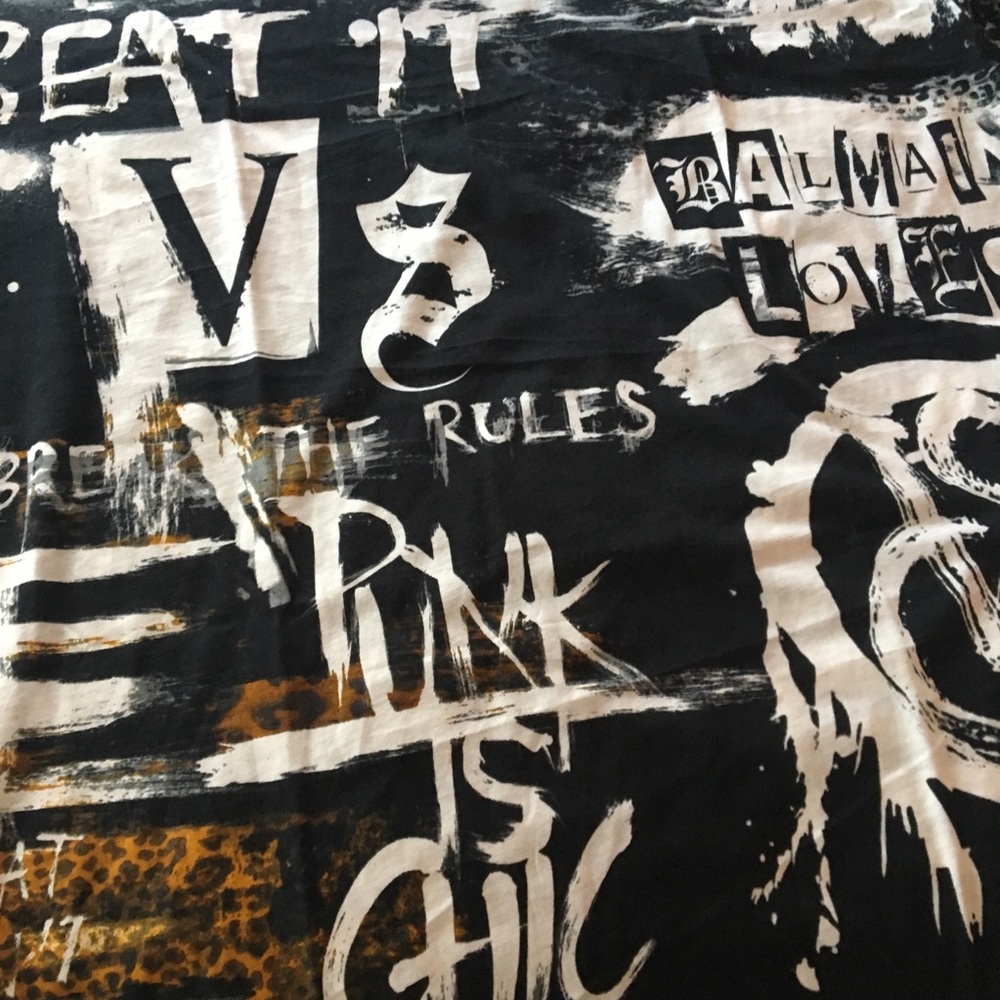 VS x Balmain Graphic Oversized Tee - Picture 6 of 6