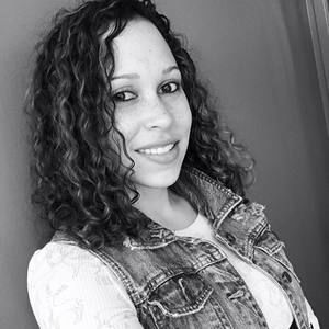 Meet your Posher, Marissa