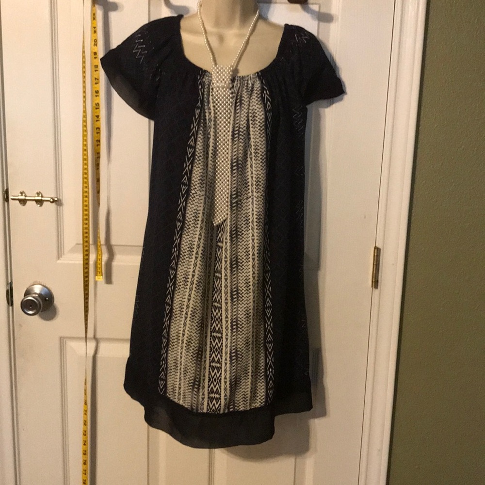 Dress - Picture 2 of 3