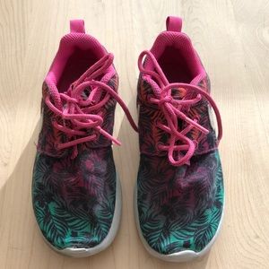 Girl’s Nike Sneakers
