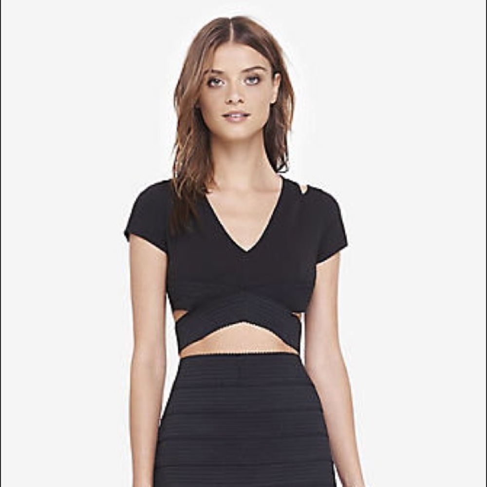 cut-out crop top 🖤