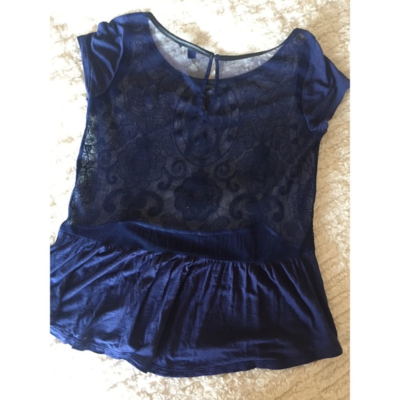 Sheer Lace w/ Embellished Beading Top - Picture 4 of 6