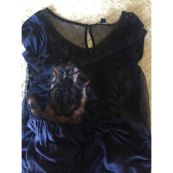 Sheer Lace w/ Embellished Beading Top - Picture 5 of 6