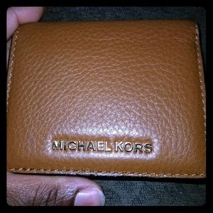 Michael Kors Jet Set Carryall Wallet