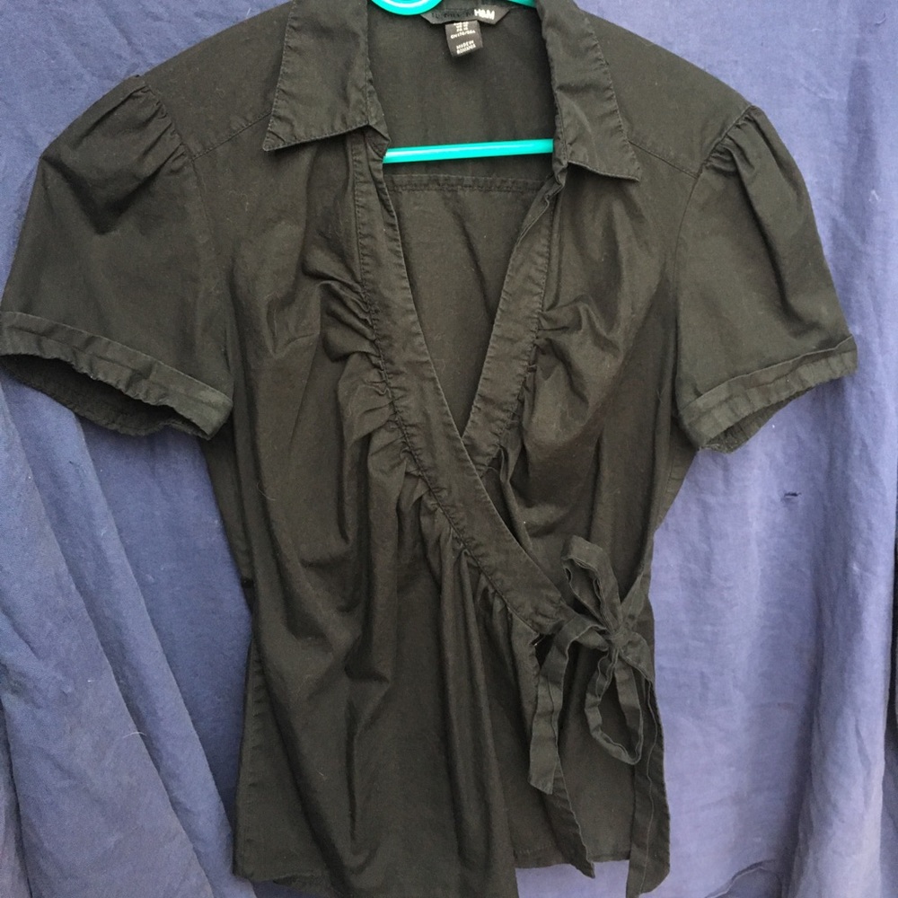 H&M tie shirt