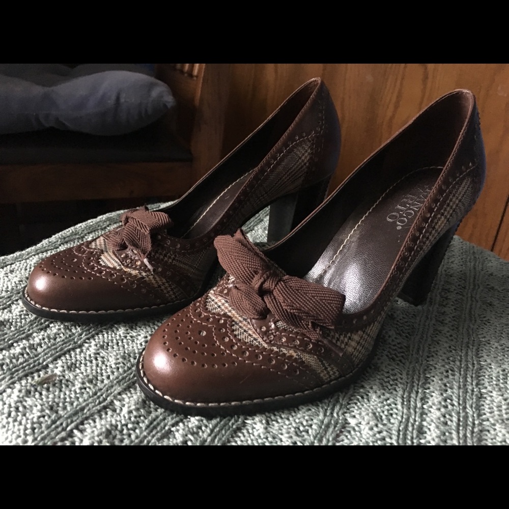 Brown oxford style Heels