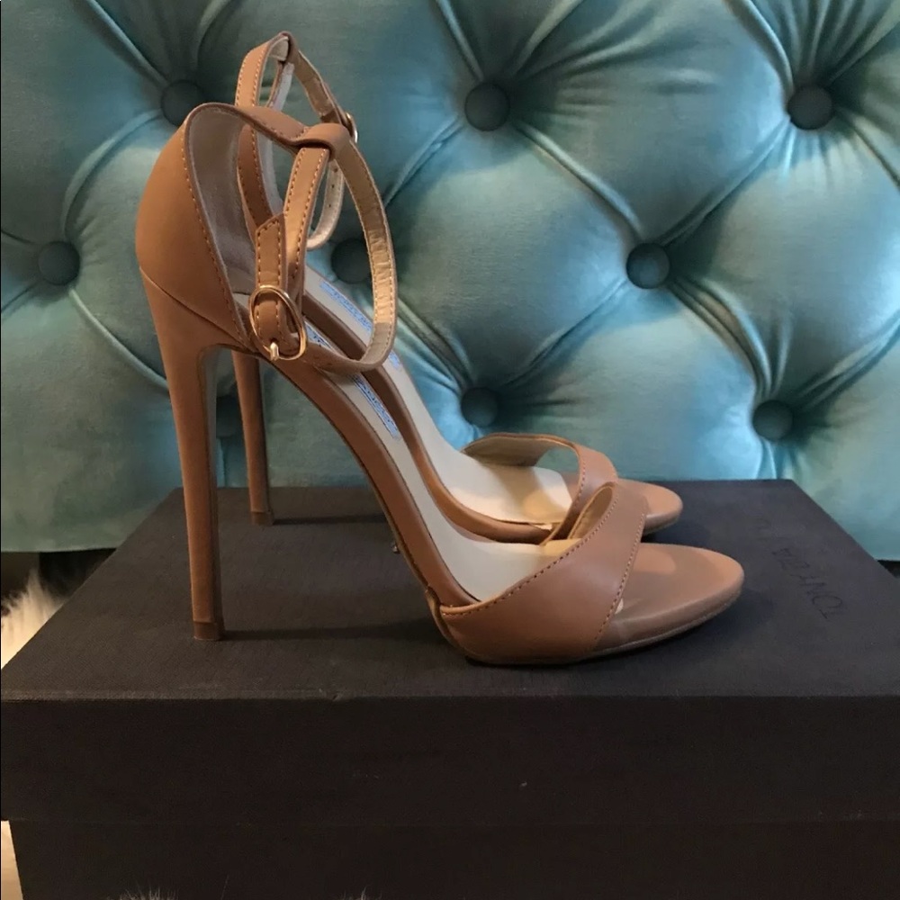 NIB Tony Bianco Ambrose heels in Sand Capretto 6.5