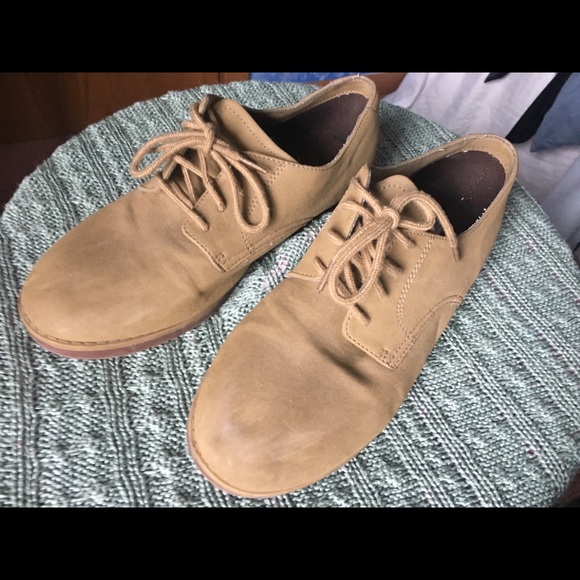 Tan flats - Picture 2 of 2