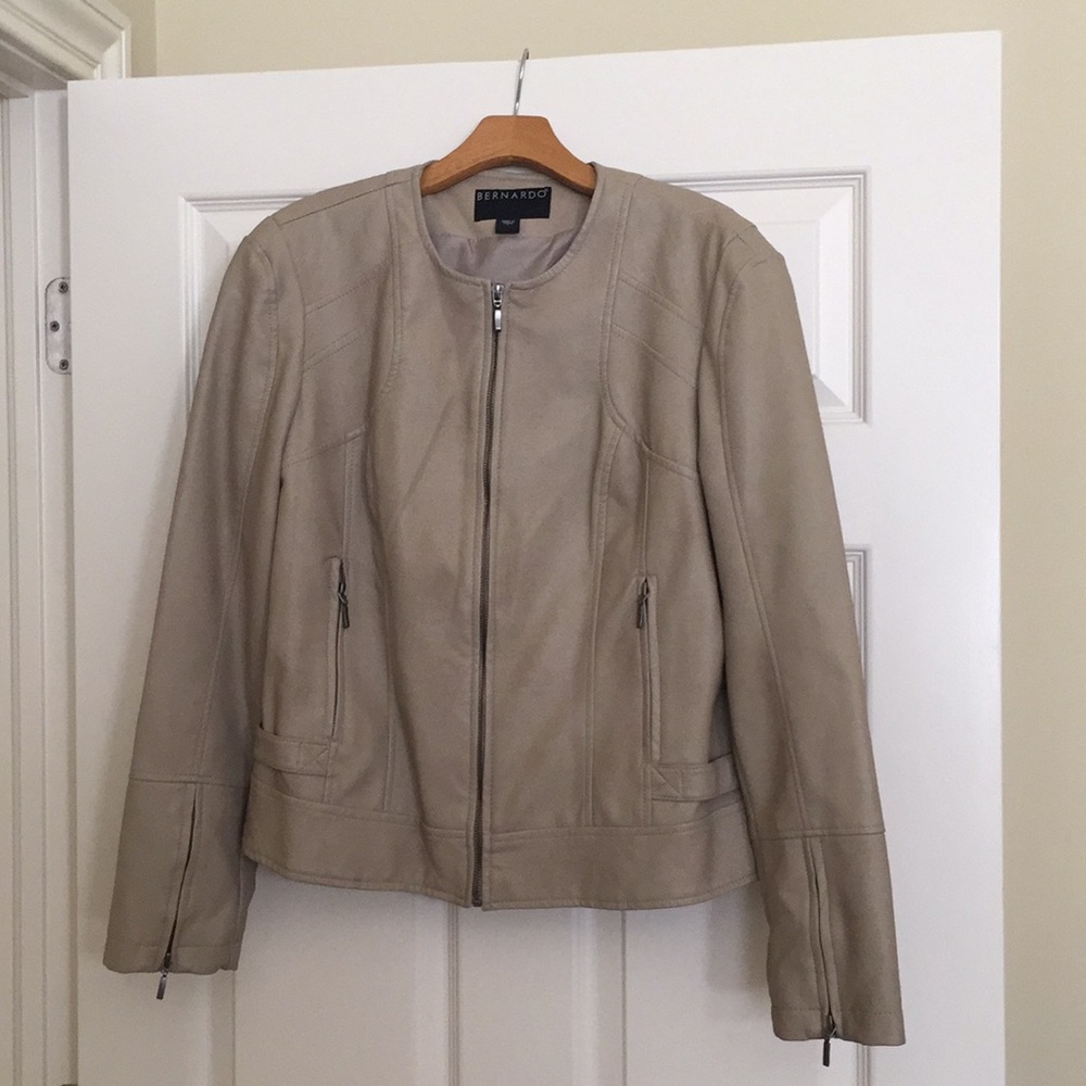 Bernardo Women’s Tan Moto Jacket