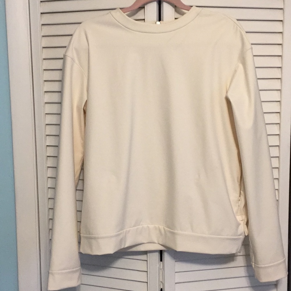 EUC Lululemon sweatshirt.