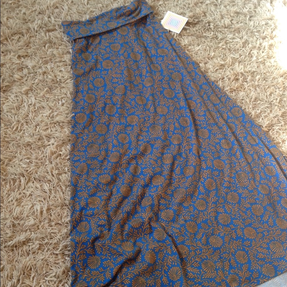 LuLaRoe maxi skirt new with tags.