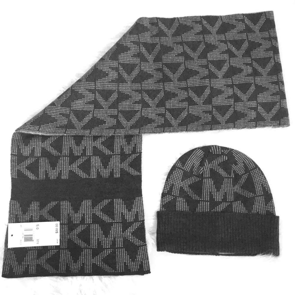 NWT Michael Kors Scarf and Hat Set
