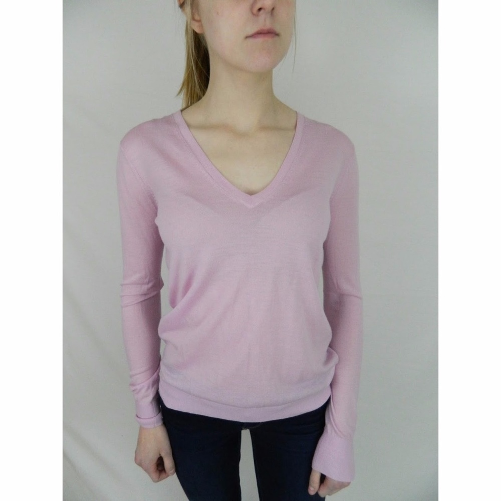 Theory Lilac Sz P V-neck Sweater