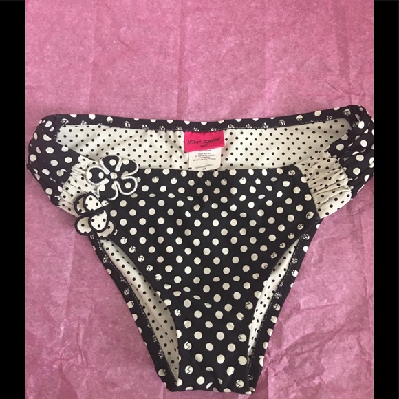 Betsey Johnson swim black& white, w/ 3D flowers - Picture 5 of 8