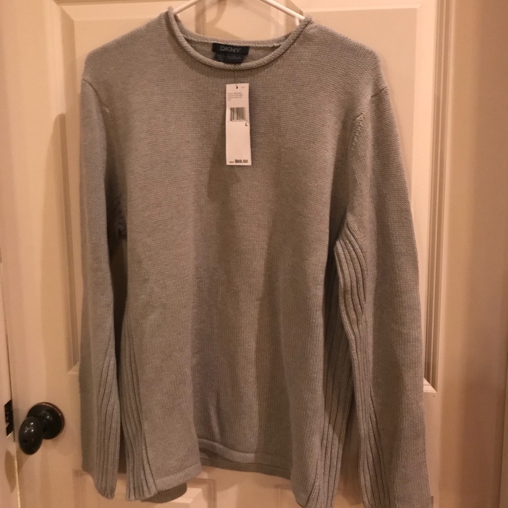 Men’s DKNY sweater, size Large