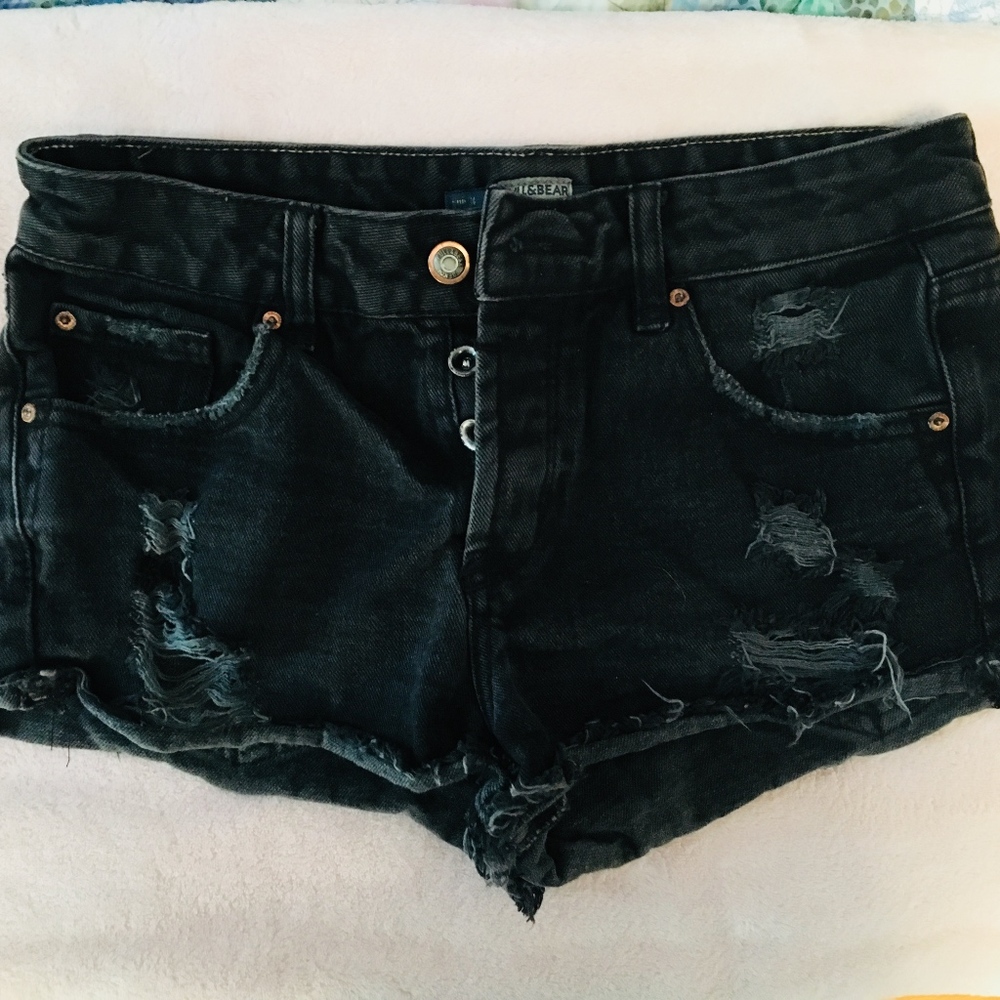 Black High Waisted Jean Shorts by Pull&Bear