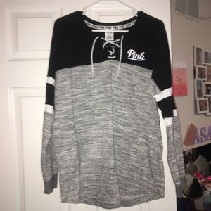 NWOT VS PINK PULLOVER
