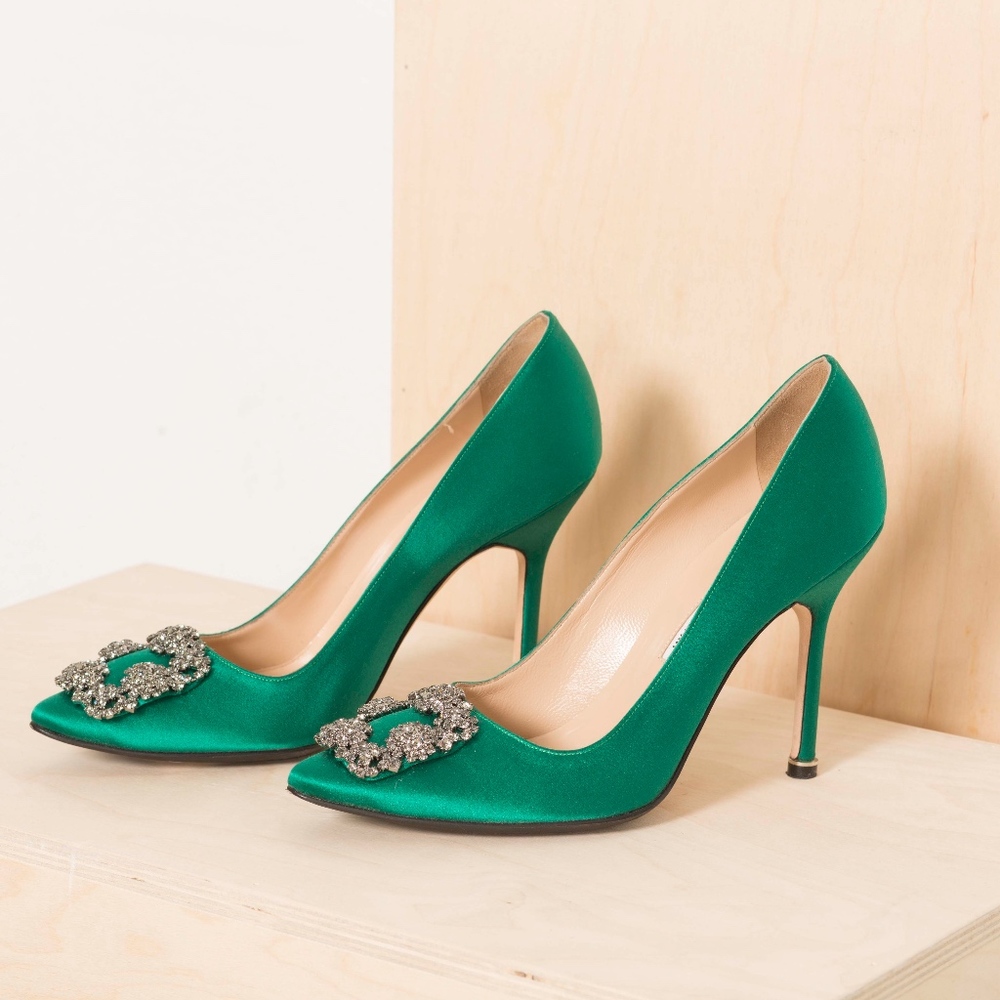 Manolo Blahnik Hangisi Crystal Satin Pumps 37.5