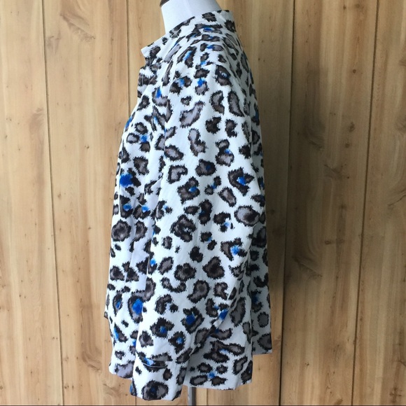 🎉2/$15🎉Erin Animal Print Cotton Jacket/Topper - Picture 3 of 7