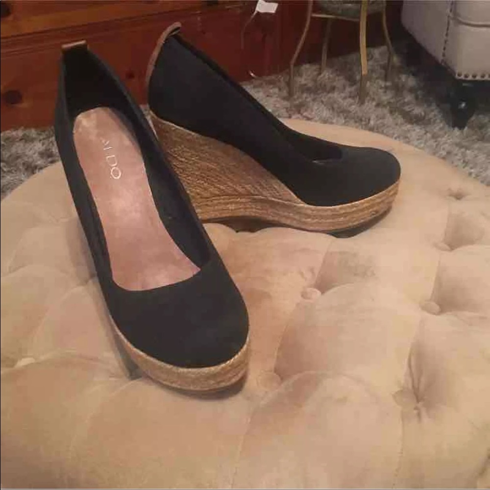 Aldo wedges size 11. Never been used