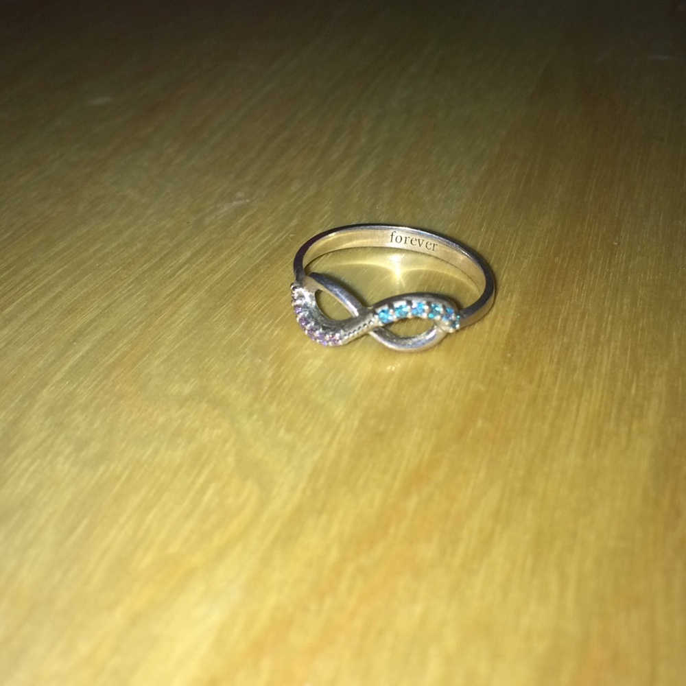 Women’s size 7.5 infinity ring